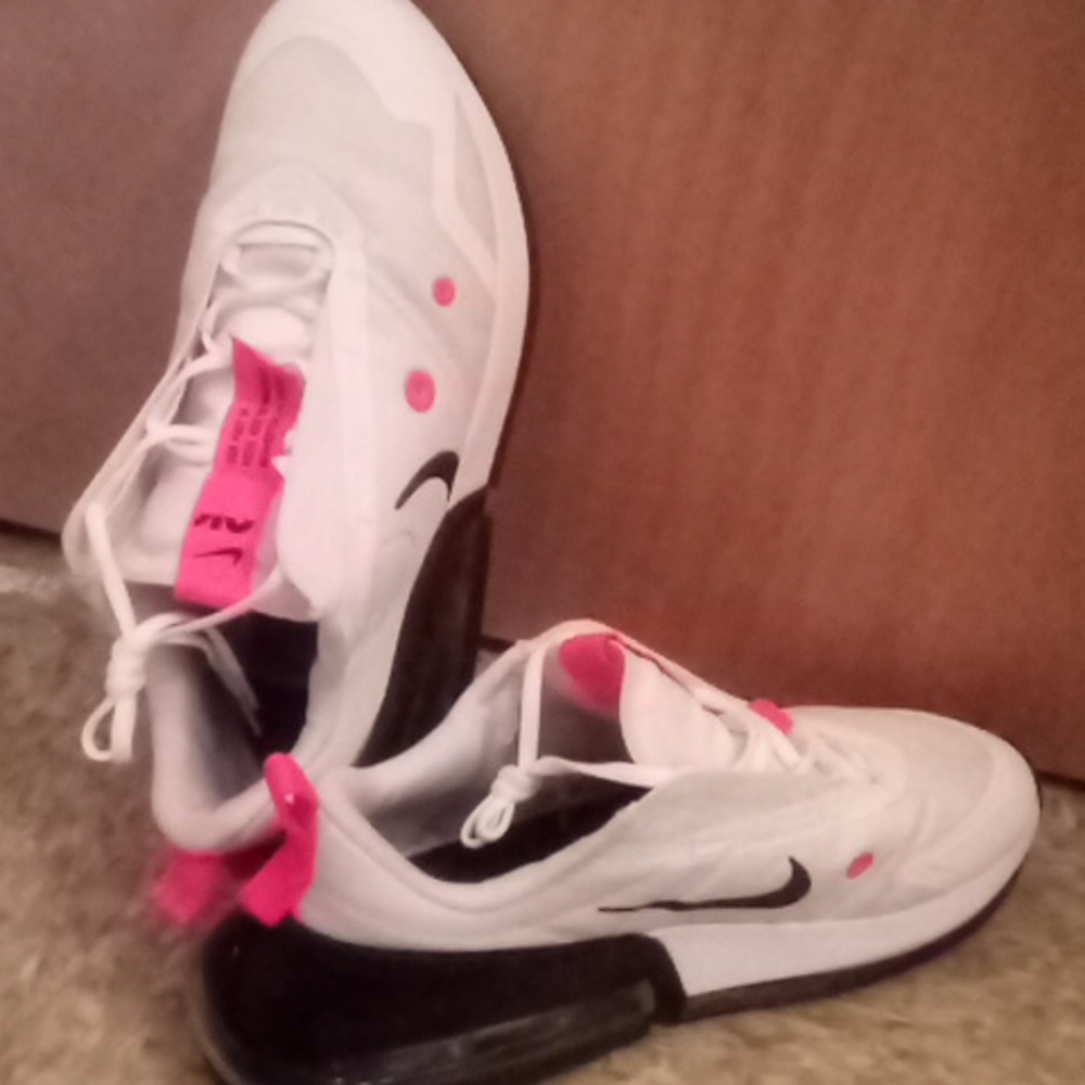 Nike women sneakers